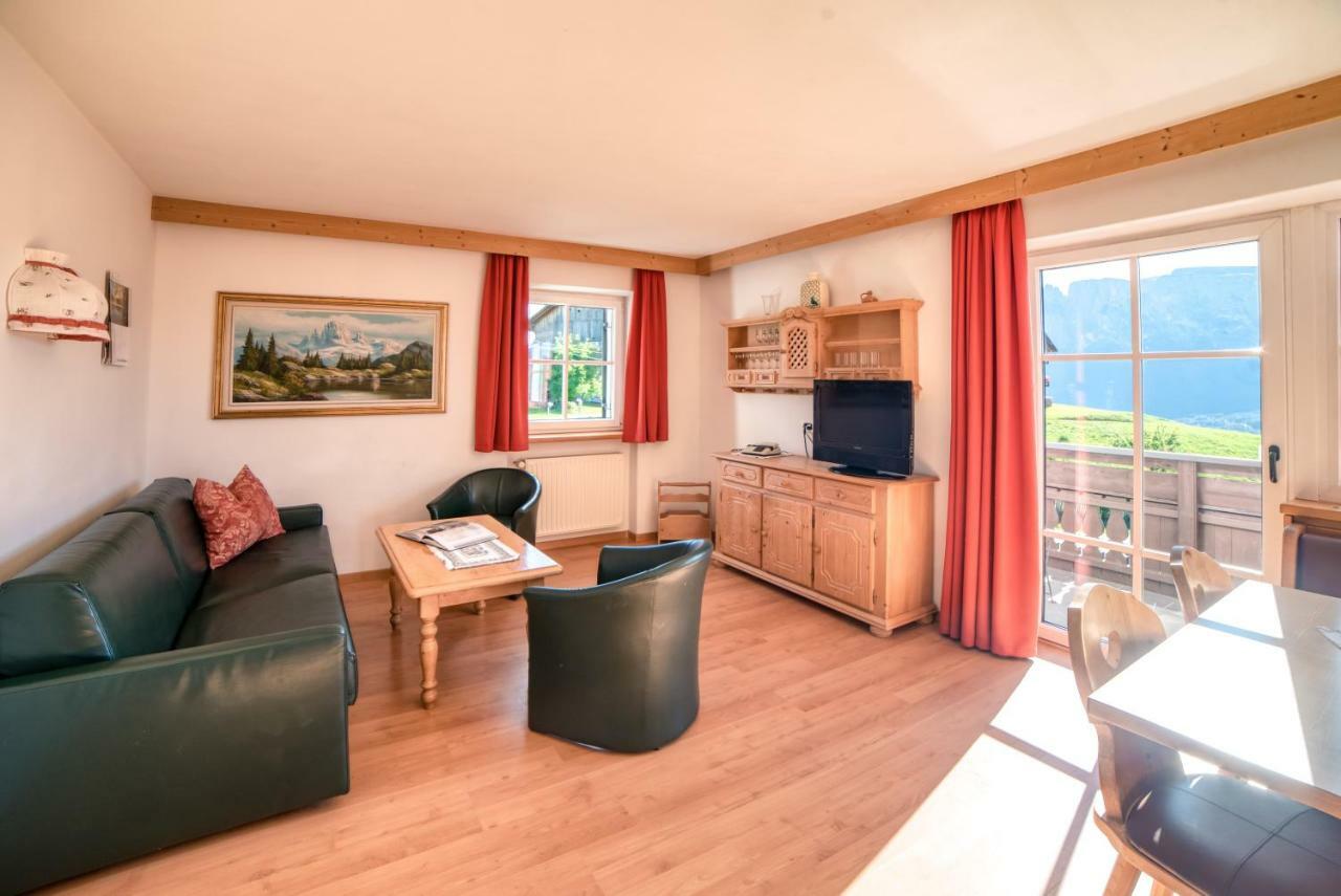 Residenz Am Kaiserweg Longostagno Bagian luar foto